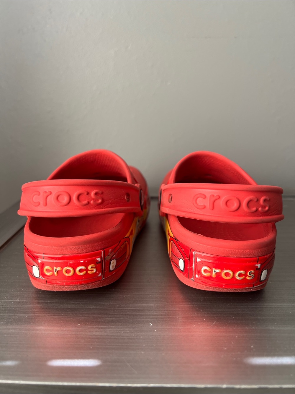 Lightning McQueen Classic Clog Crocs kids size c10. 100% authentic - Picture 5 of 15